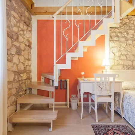 Talamo Rooms 3*