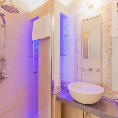 Talamo Rooms