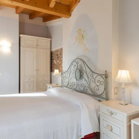 Guest house Talamo Rooms 4*
