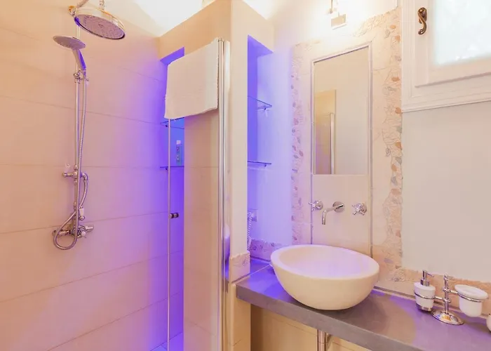 Talamo Rooms