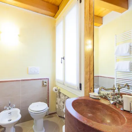 Talamo Rooms بيت ضيافة